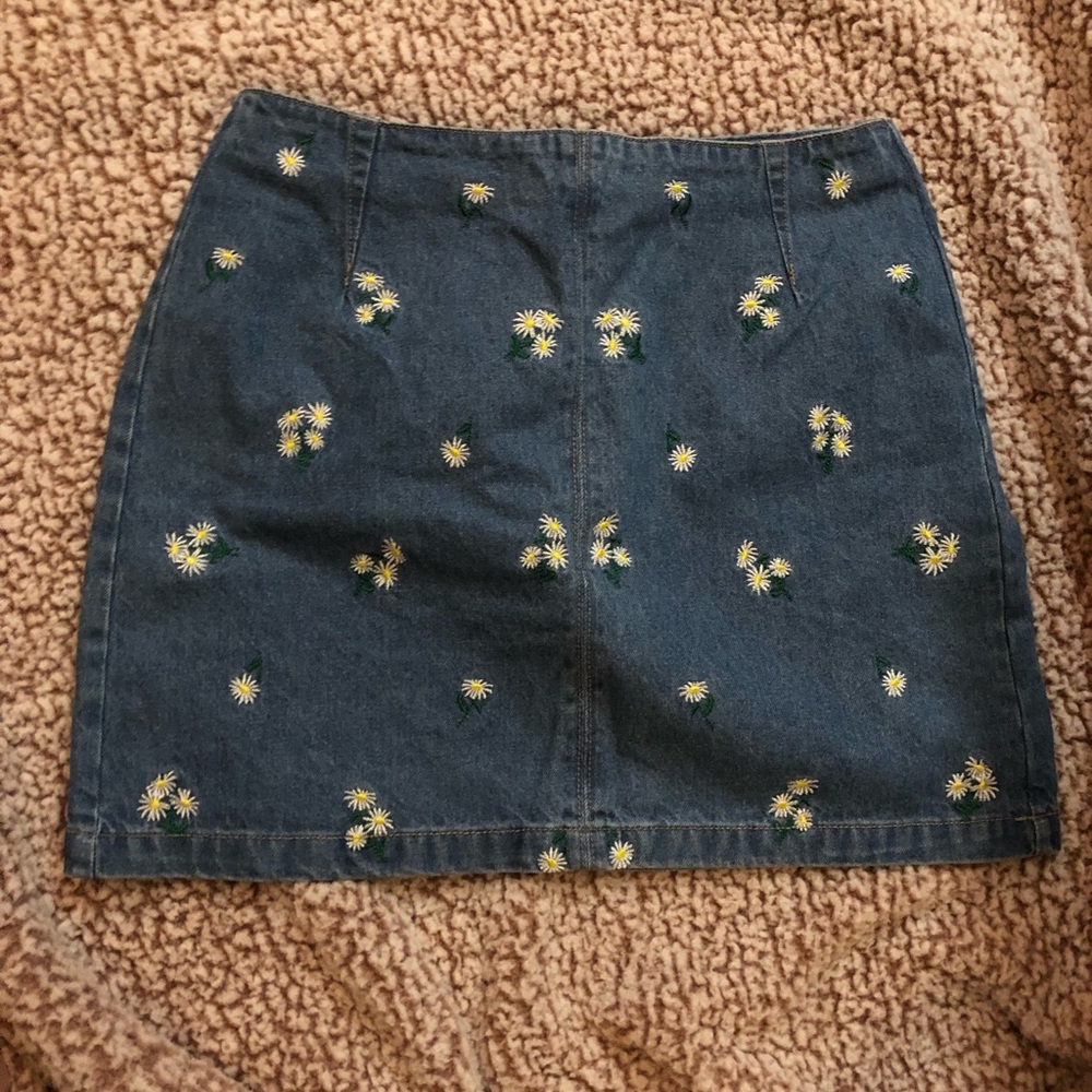 Flowered denim skirt